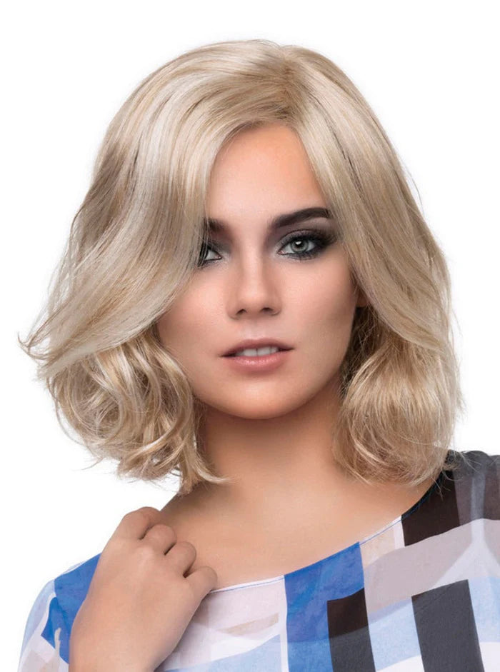 Chloe I Envy image 2