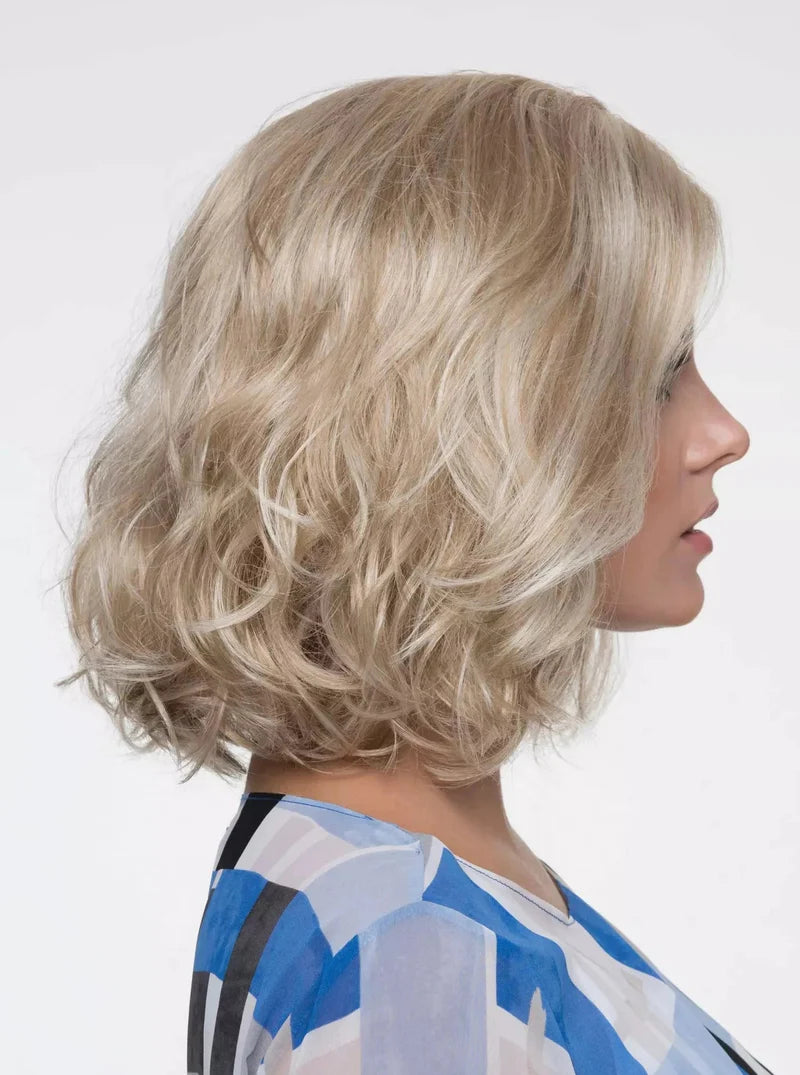 Chloe I Envy image 3