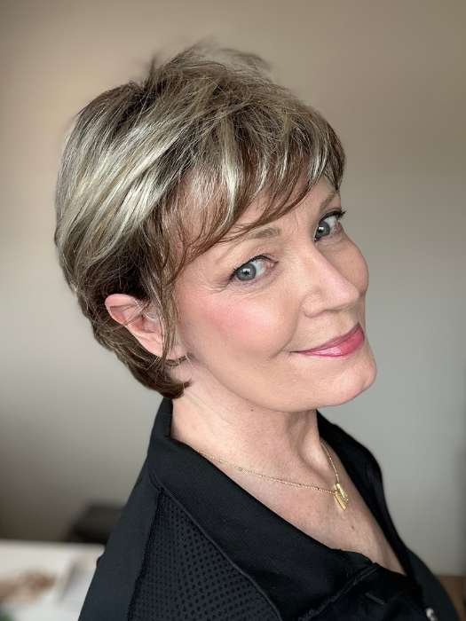 Ellen Wille Club 10 wig displayed on a model showcasing a chic and modern hairstyle