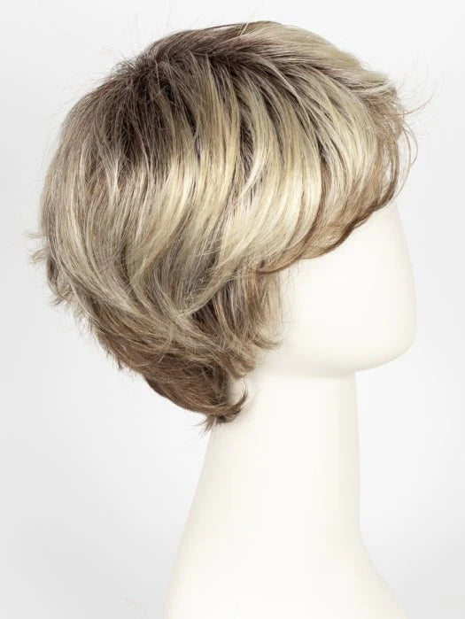 Ellen Wille Club 10 wig in a stylish short cut with soft layers and natural highlights