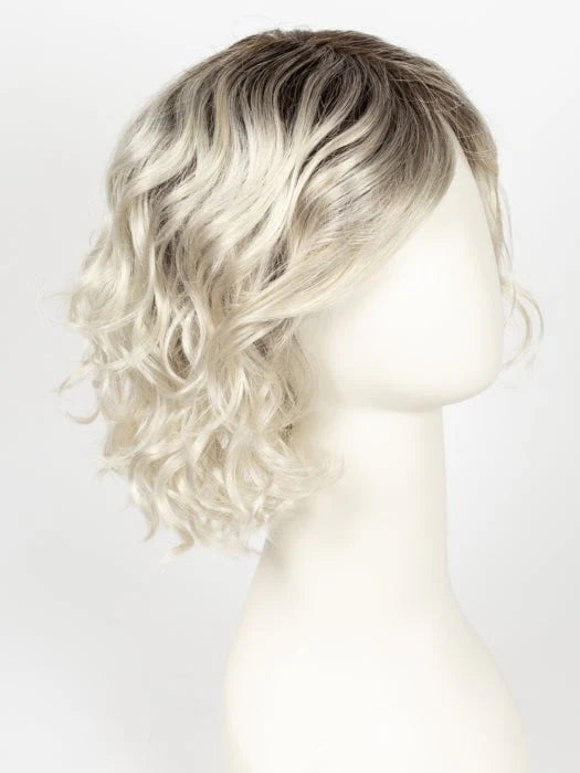 Ellen Wille Girl Mono wig featuring soft, wavy curls with a light blonde ombre effect