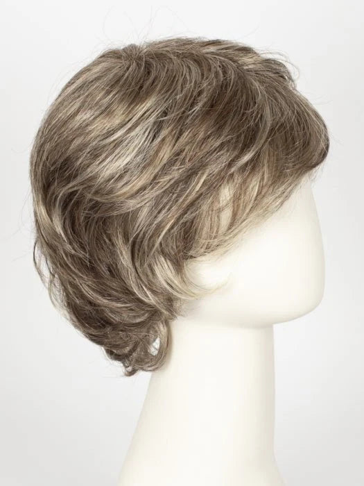 Short layered synthetic wigs for women in a light brown color with soft waves for a natural look