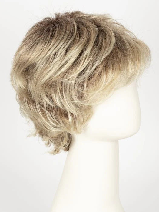 Natural looking short layered synthetic wigs for women in light blonde color with soft waves