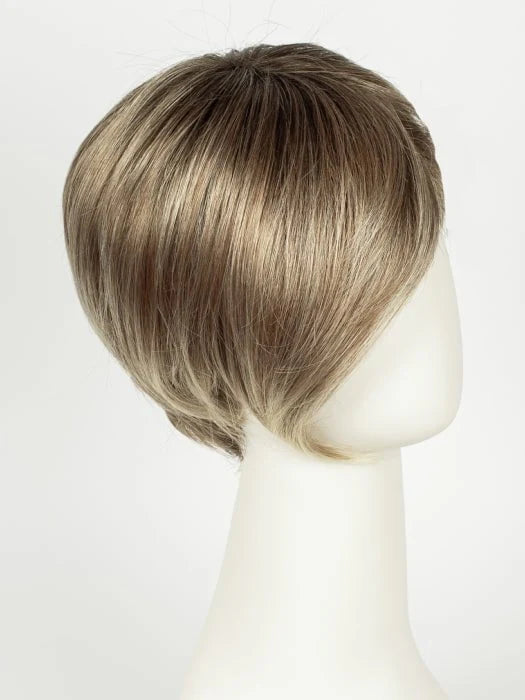 Stylish short synthetic wig for women with a sleek bob cut in blonde tones