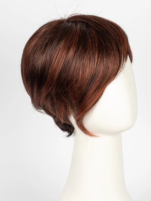 Stylish short synthetic wigs for women in a rich brown color with natural-looking layers